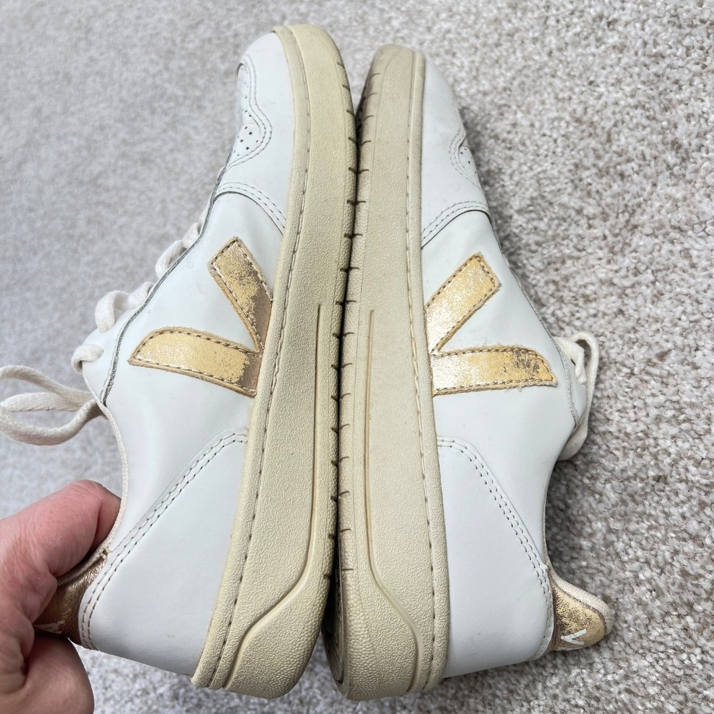 Veja  V-10 Gold White Lace Up Sneakers Shoes 8 - Picture 5 of 7